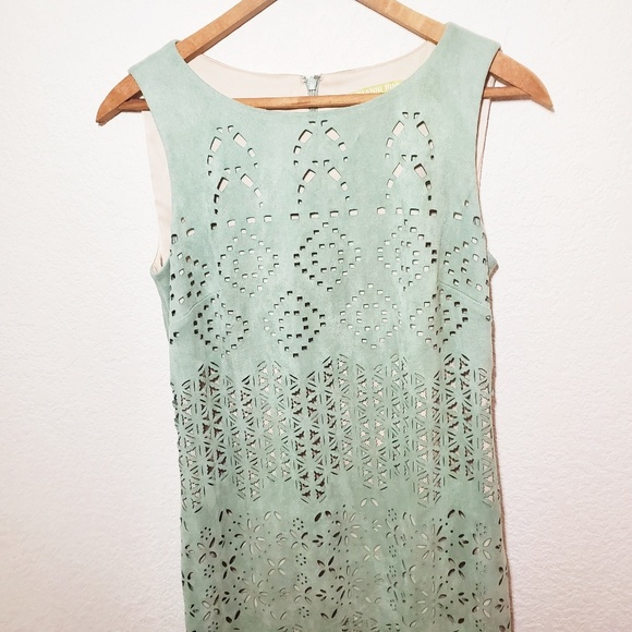 Gianni Bini | Scallop Dress | Size 0 - Picture 2 of 5